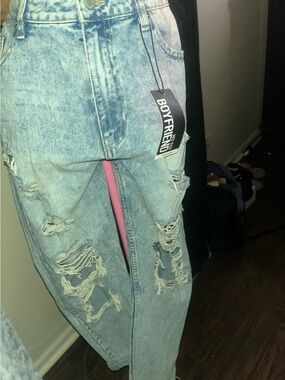 Boyfriend Fit Distressed Light Blue Jeans